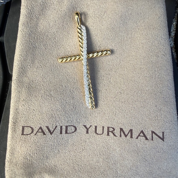David Yurman 18k crossw diamonds authentic